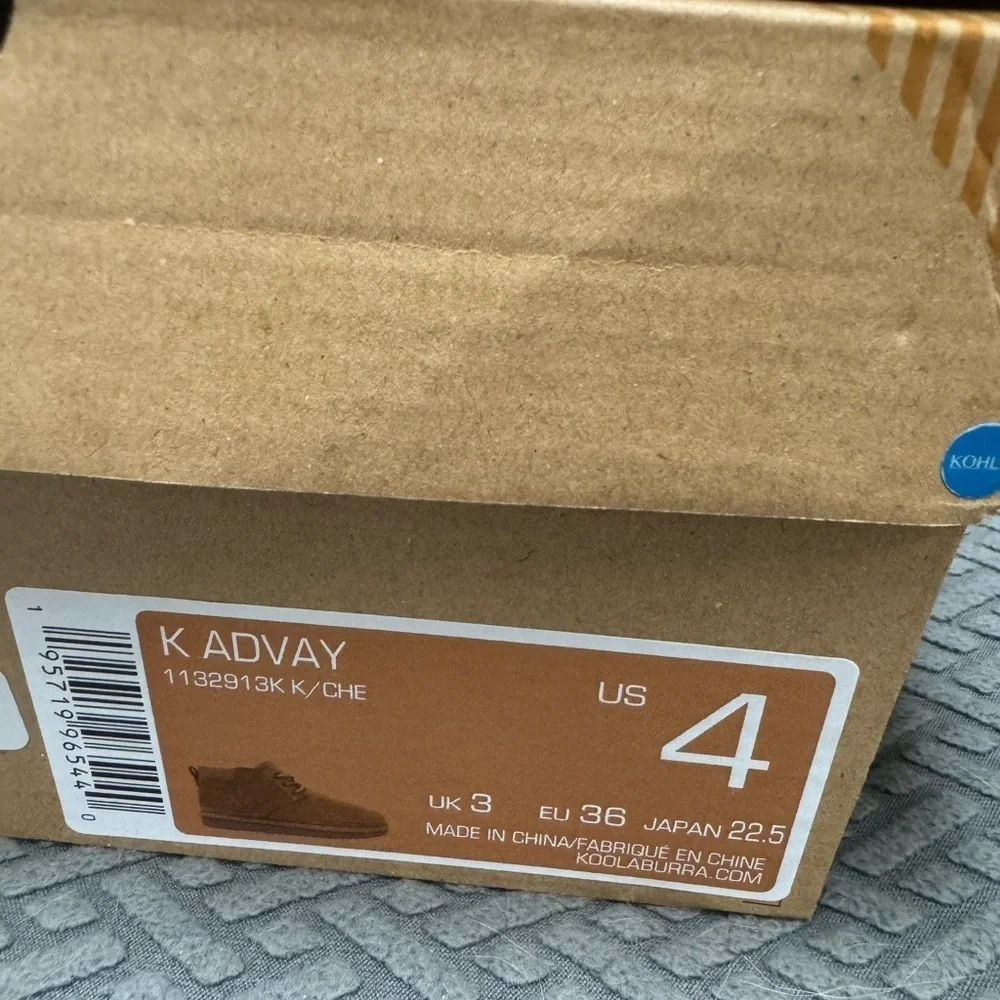 Koolaburra by UGG big Kids Advay size 4 Eu 36 fits women size 6